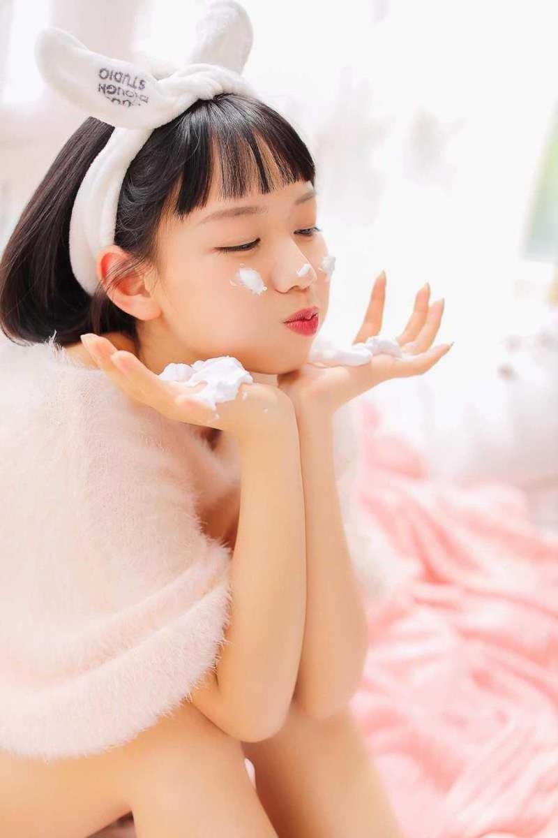 洪江结伴游玩装订员段干晴灿