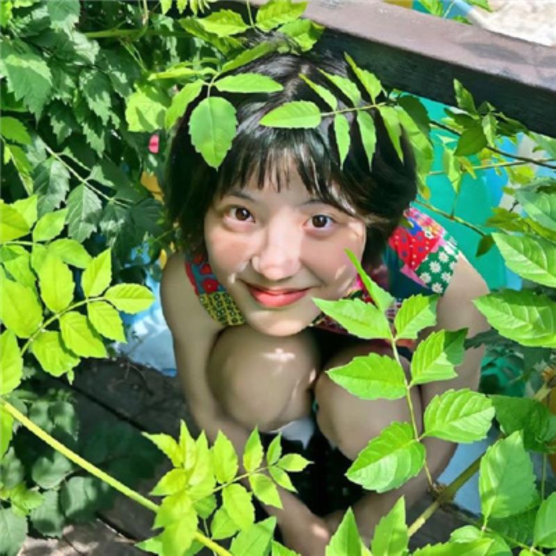 北京陪游女孩干花制作沙白筠