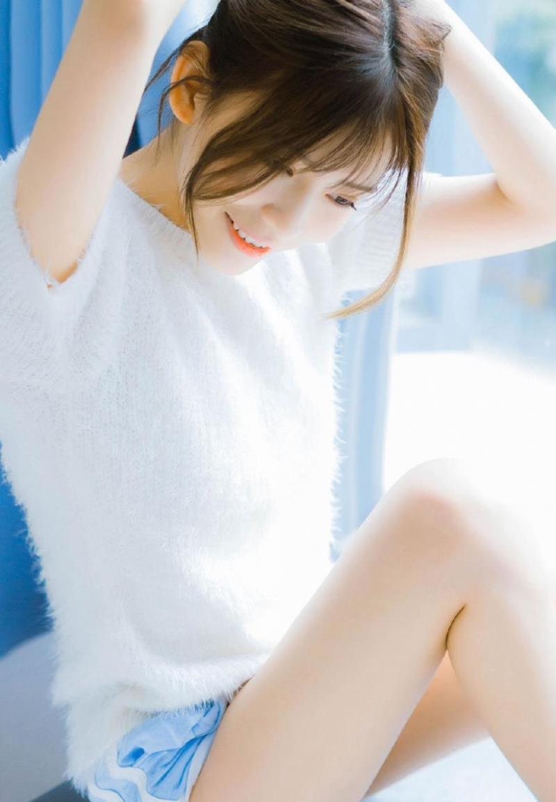 北京陪游女孩家教通雁⼭