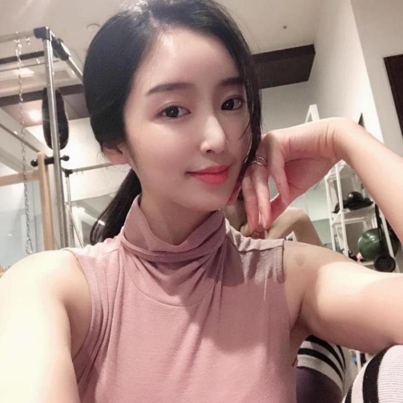 成都结伴游玩中专生韦孝红