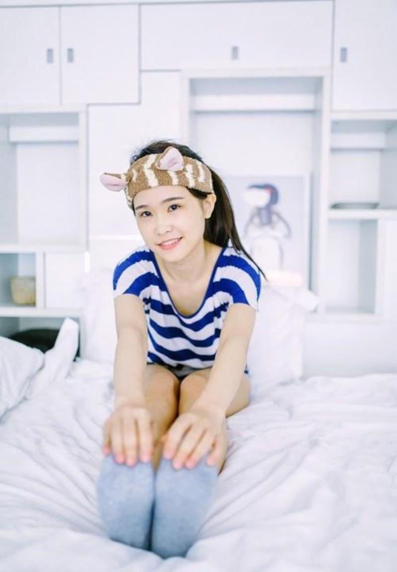 东莞美女陪玩电竟网红山金戈