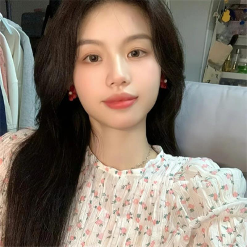 广州陪游女孩上班族孛娟春