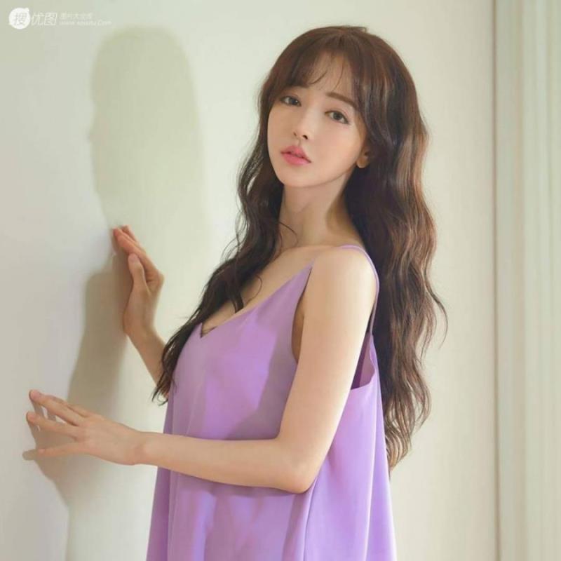 广州陪游女孩T台车模房扯