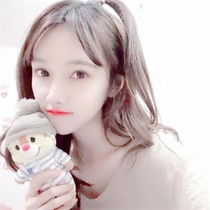 桂林结伴旅游服务员茆思丽