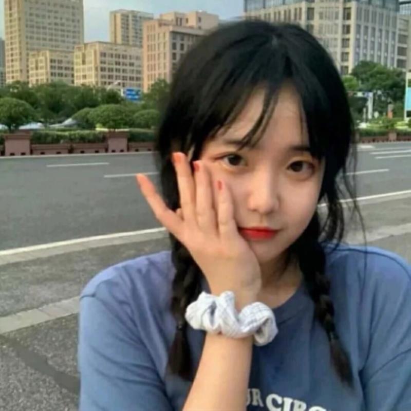 桂林私人伴游女孩迷人车模嘉半莲