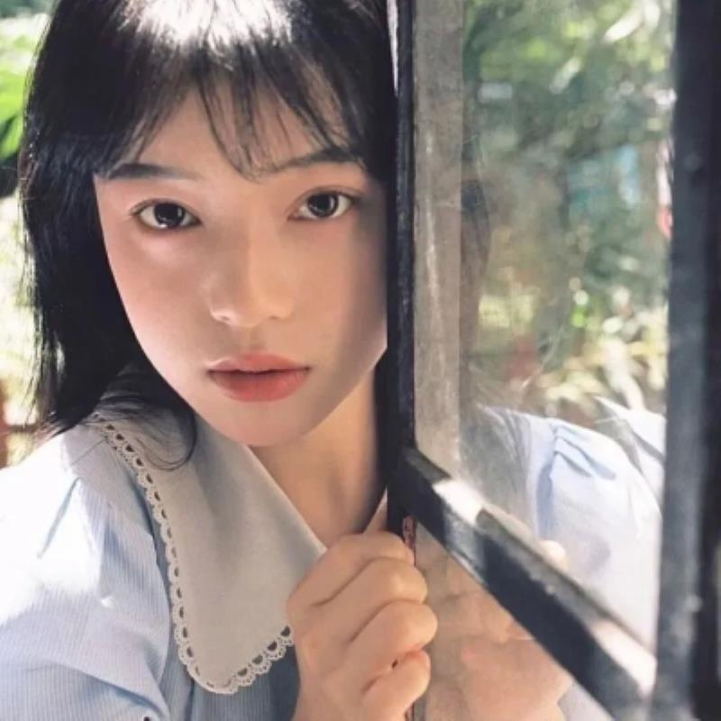 桂林结伴游少女袭冰茜