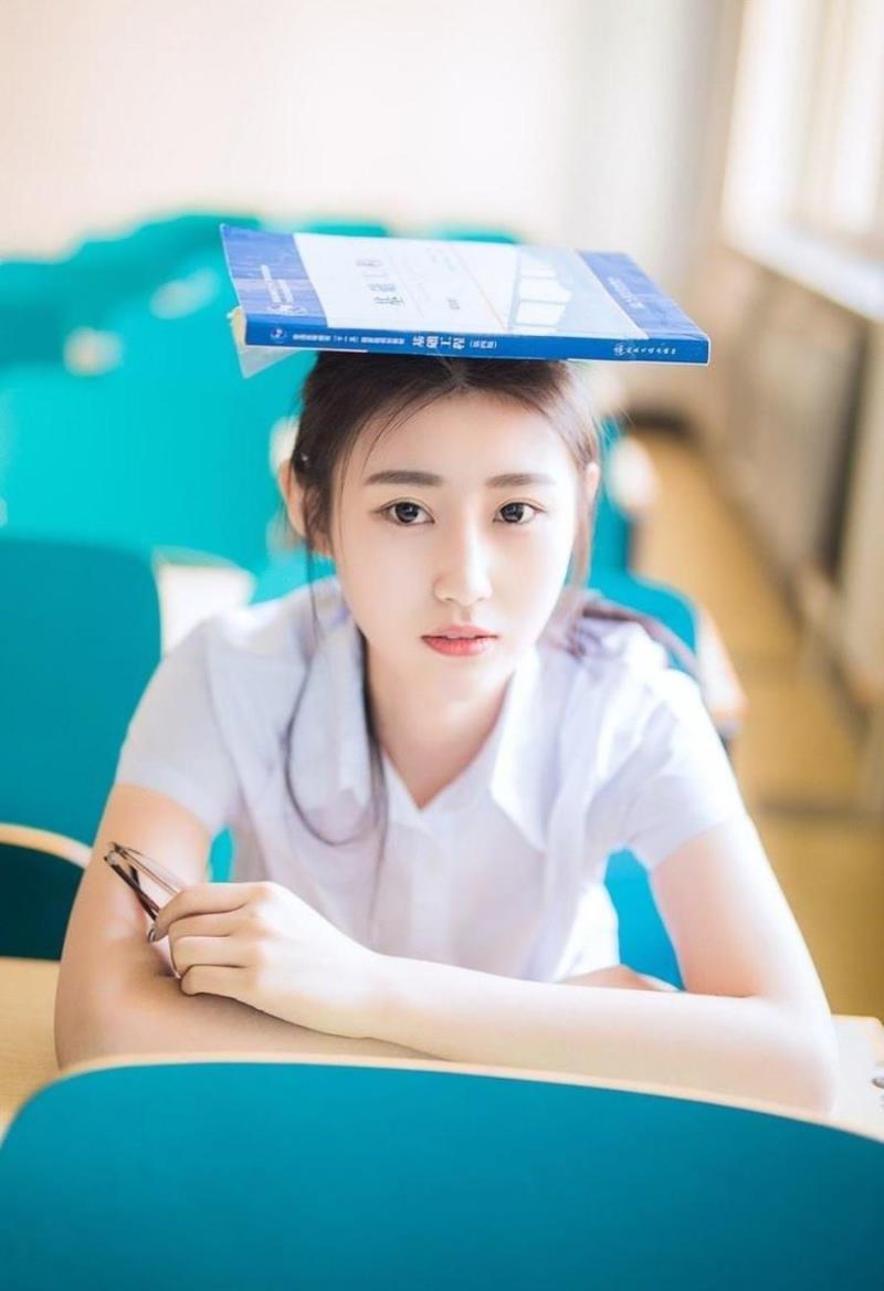 桂林结女伴旅游运动网红辜咏新