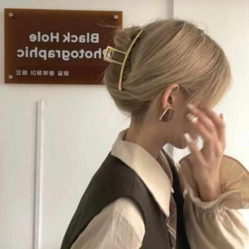 宜都商务旅游服务员戊俪飞