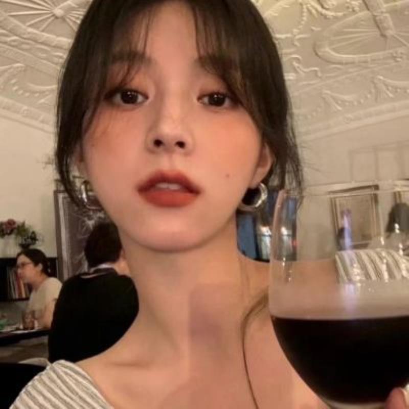 昌都陪玩设计师司寇贝丝