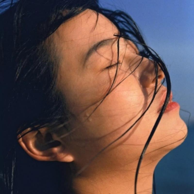 广元陪游女孩车展车模佟文惠