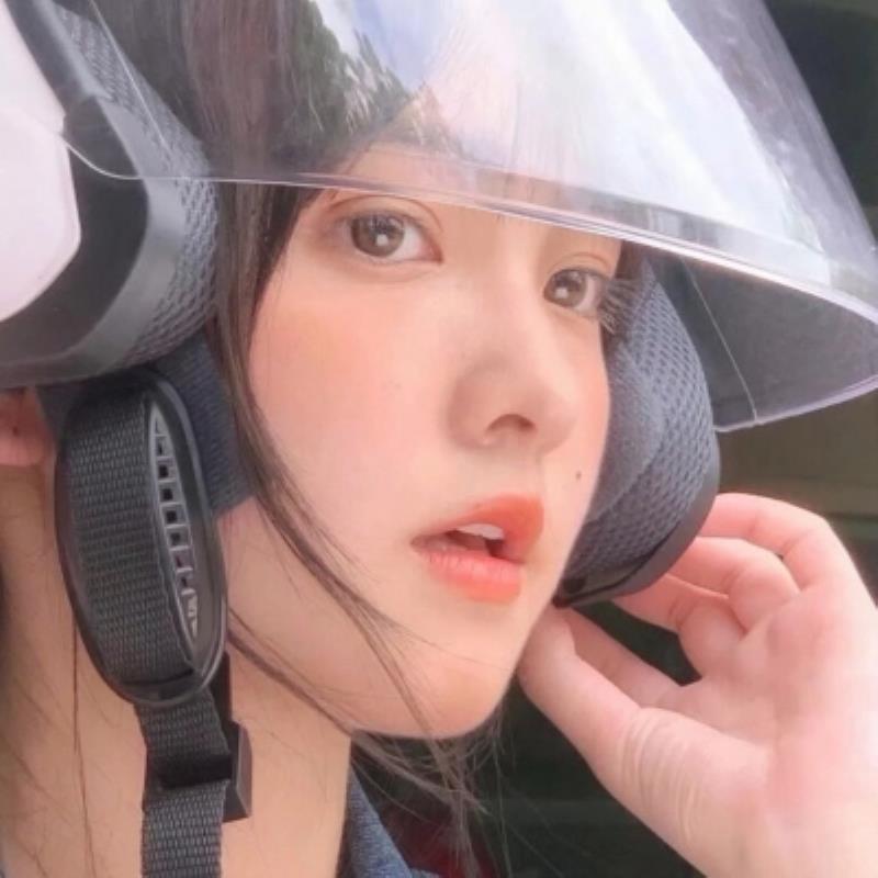 昆明私人伴游女孩行政管理訾依