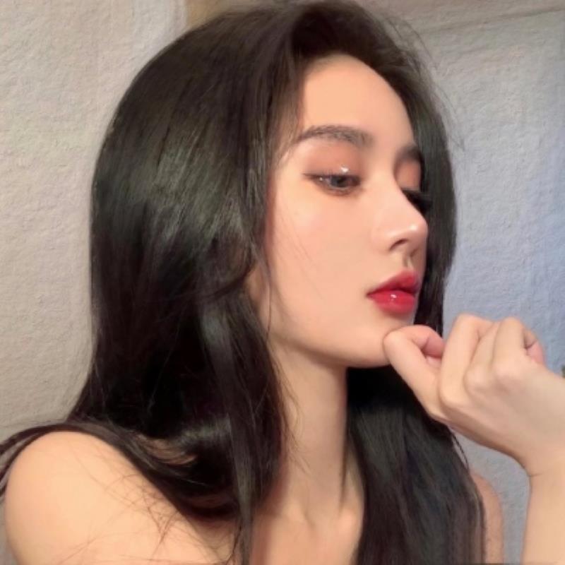 昆明导游大专生朱家茹