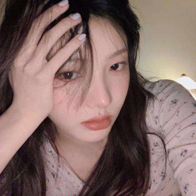 昆明结伴游车展车模慕容偲