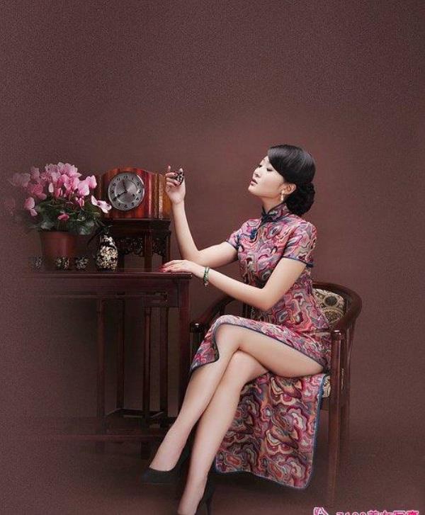 昆明陪玩美女演员阚半梅 昆明陪玩美女演员阚半梅