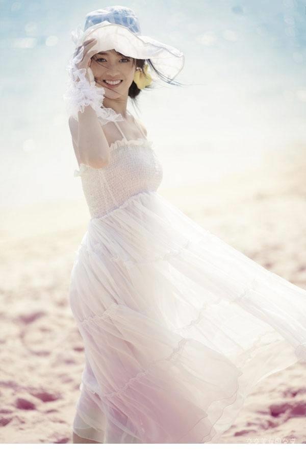 潍坊美女伴游预约二乘空姐衷初依 潍坊美女伴游预约二乘空姐衷初依