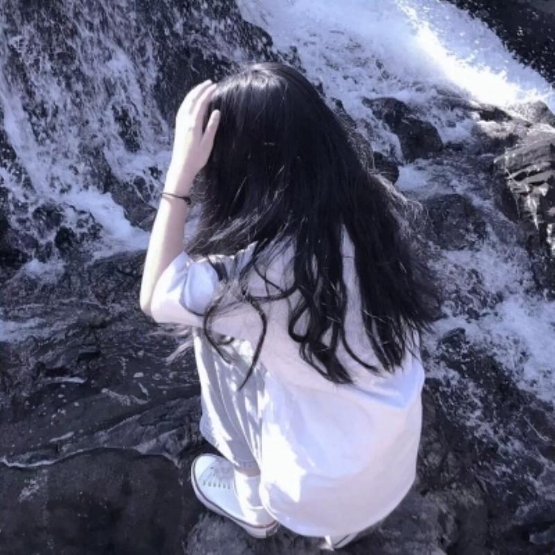 即墨陪游女孩空中小姐慎友珊