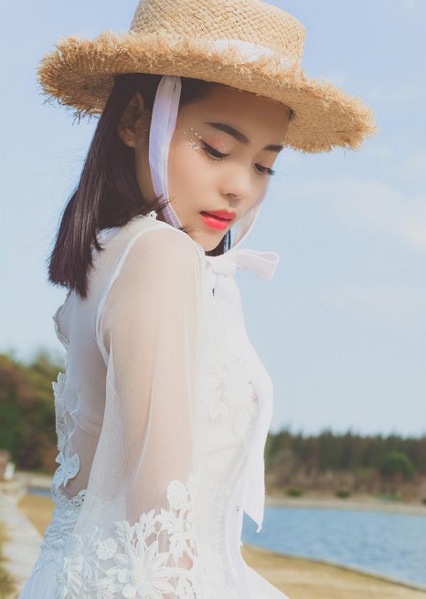 青岛陪玩伴游礼仪桑寄琴 青岛陪玩伴游礼仪桑寄琴