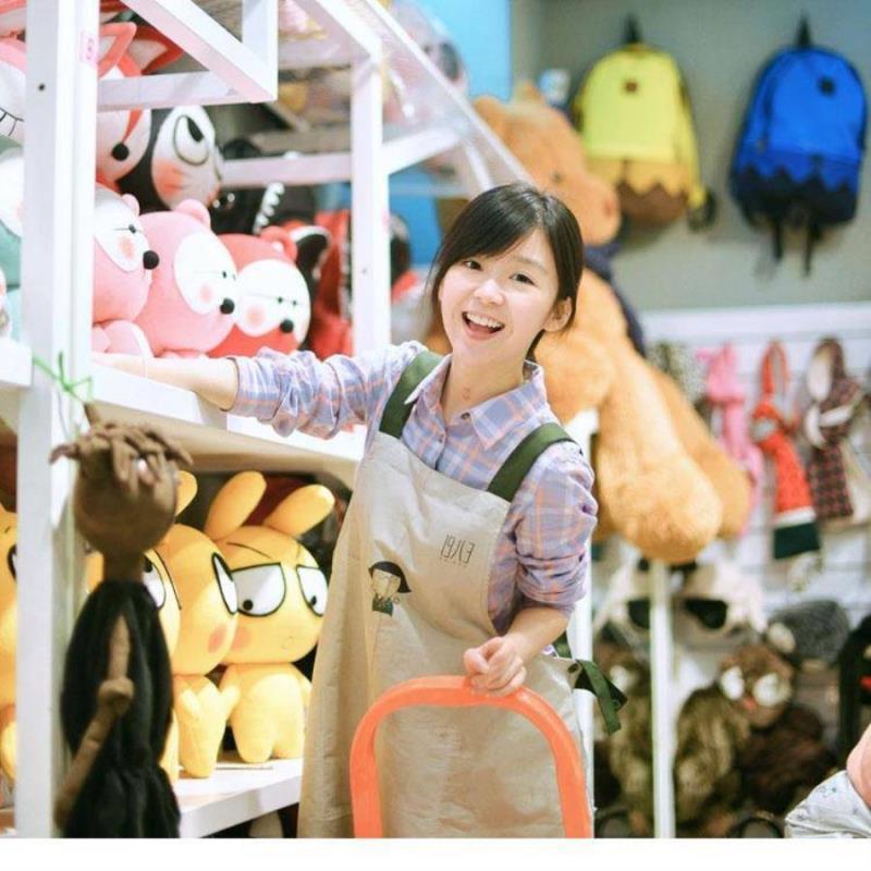 青岛陪游女孩萝莉车模费莫狄娜