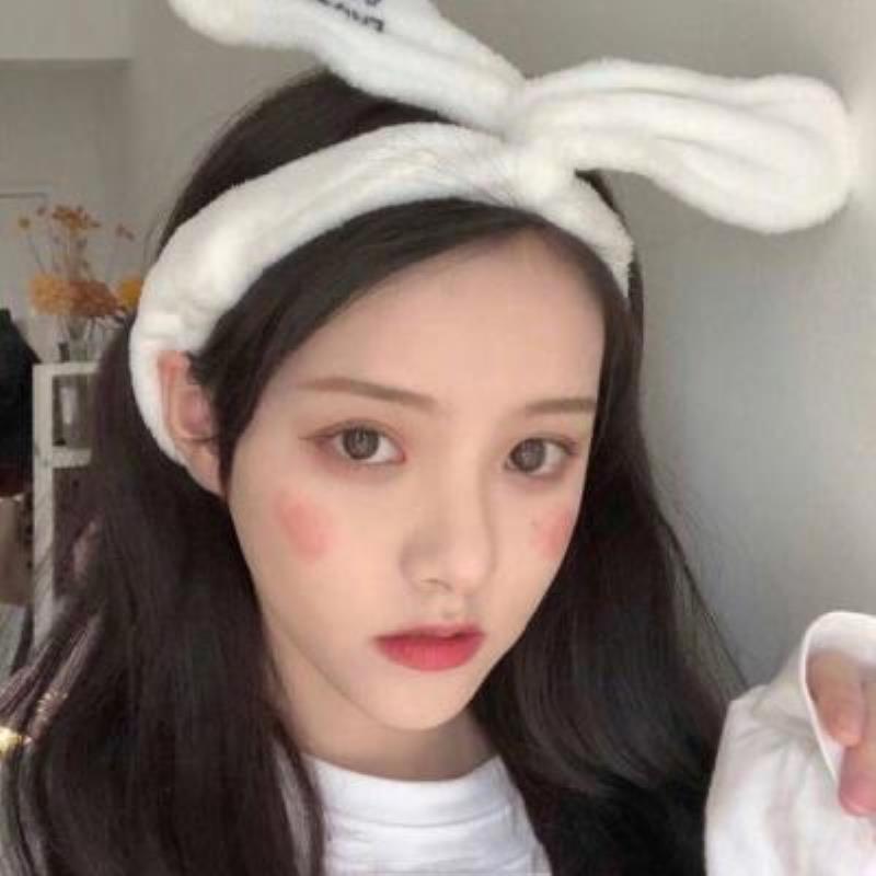 青岛伴游交友电商网红松静白