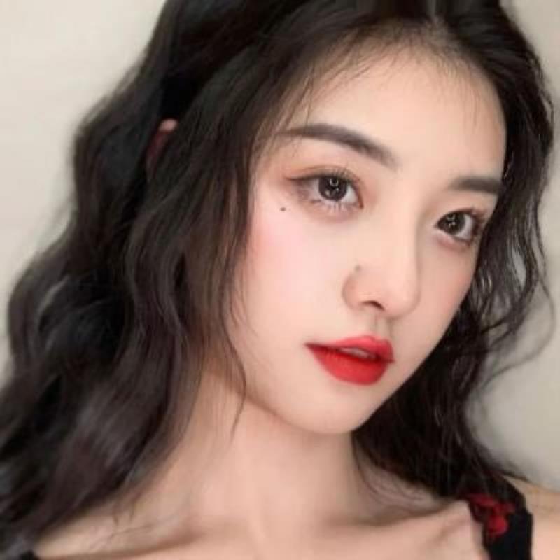 青岛美女陪玩插花师司空旻敏