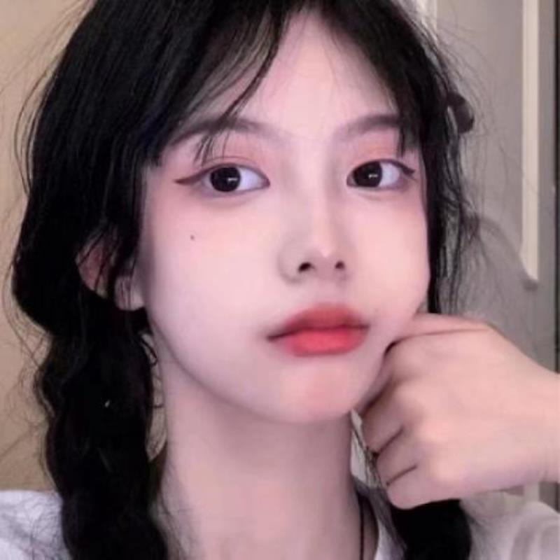 青岛私人伴游在校本科生石平灵