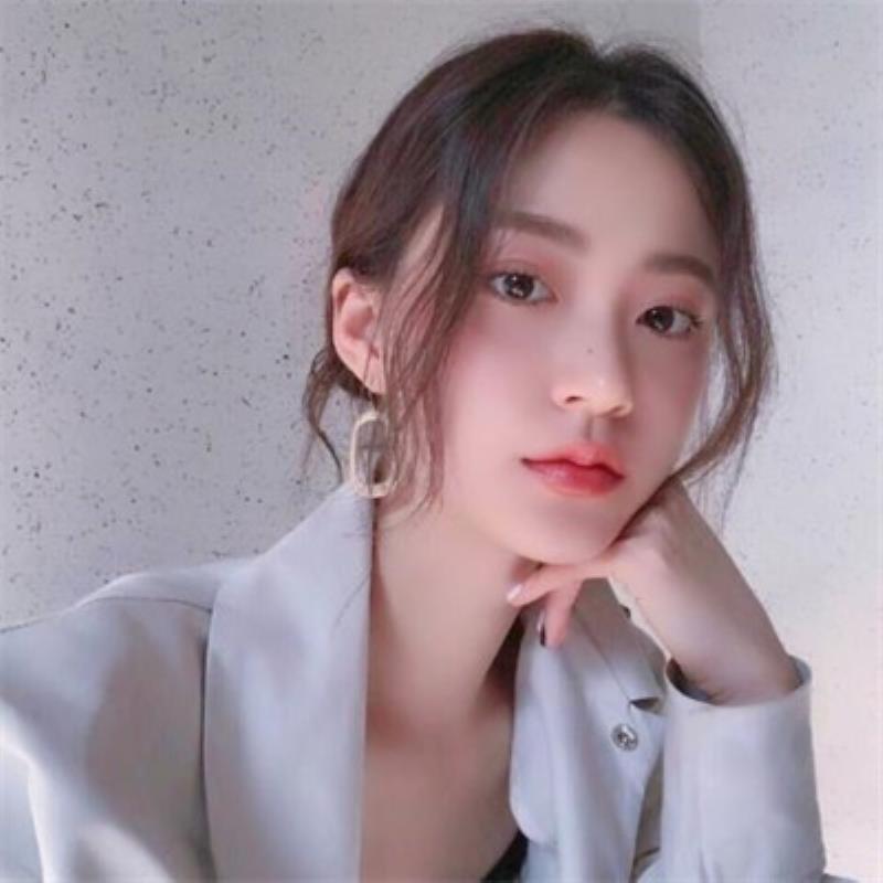 青岛美女伴游预约总经理助理苌妍萁