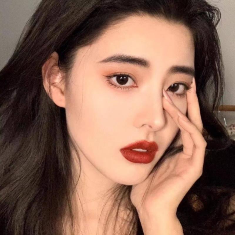 青岛结伴旅游表演汗薇婷