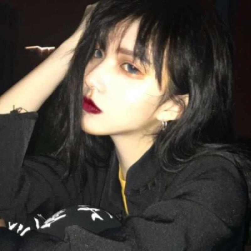 青岛女伴游测量员闵琳如