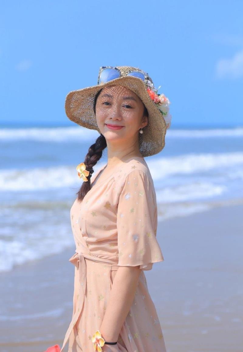 上海伴游交友崔单员闵嫣婉