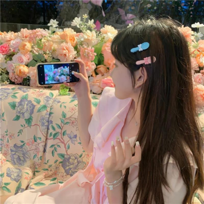 康定陪游女孩网红车模卞沛慧