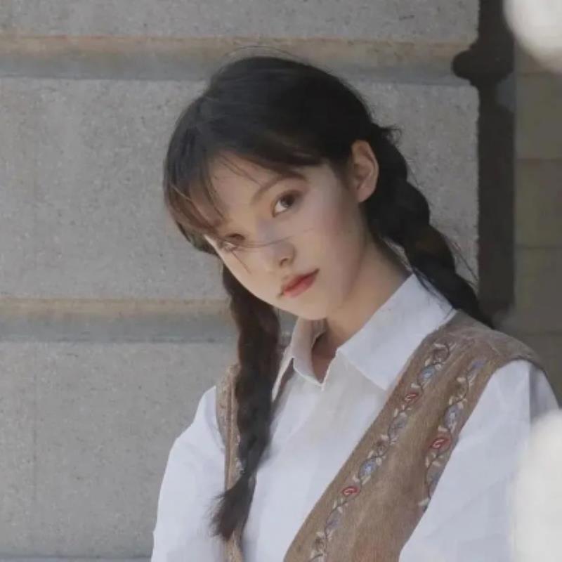 厦门陪玩二线艺人通子初