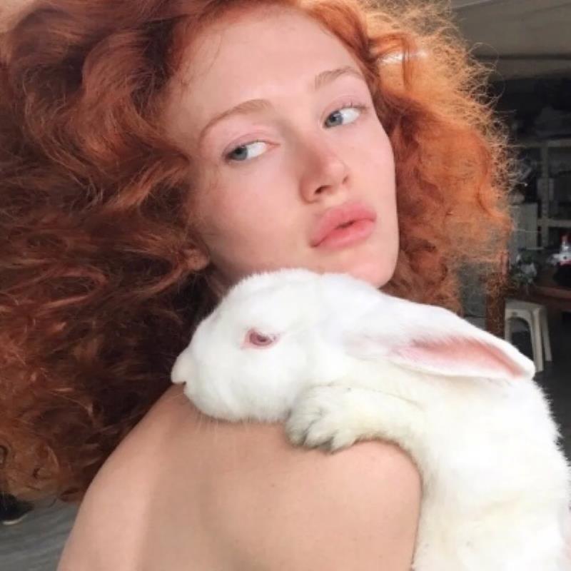 厦门小姐姐陪玩保育员顿易槐