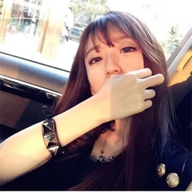 沈阳陪玩靓丽车模府旭