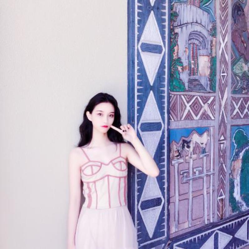 沈阳女伴游4S店销售员澄海莹