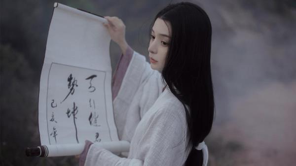 天津高端私人伴游经纪人隆容媛