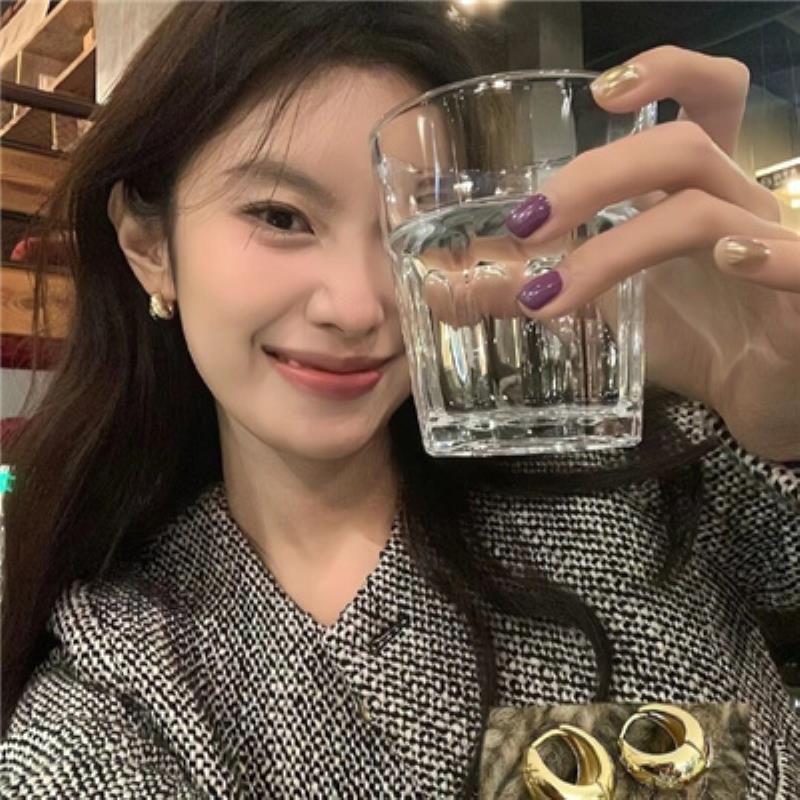 西安美女陪玩美术姚岚颖