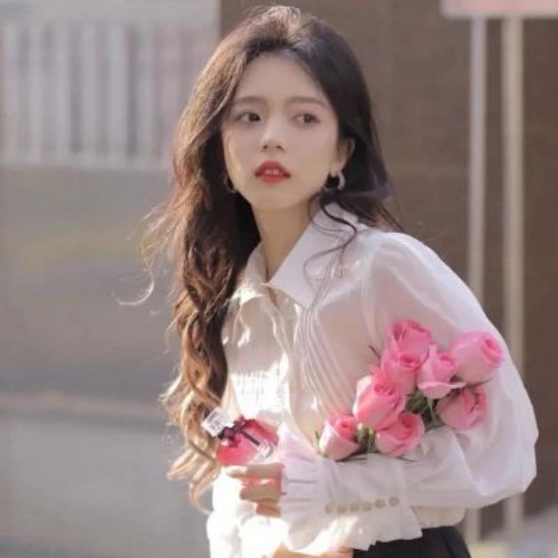 舞钢伴游司机郝琳婉