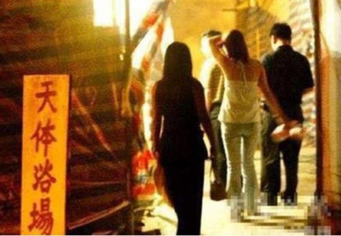 高薪招聘伴游重庆知名大区云集多所警方破获一起有女大学生参与涉黄案 高薪招聘伴游重庆知名大区云集多所警方破获一起有女大学生参与涉黄案