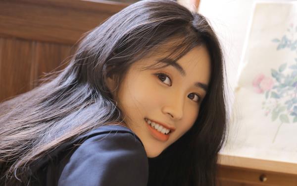 重庆陪游女孩车模乙汐欣 重庆陪游女孩车模乙汐欣