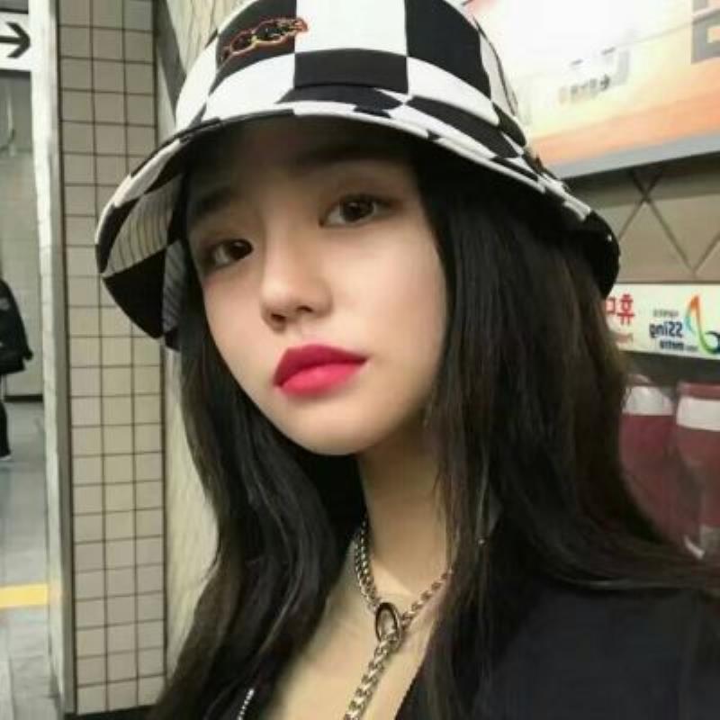 重庆同城陪游陪玩店内销售员赧雅娴