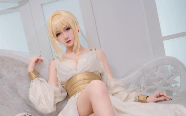 重庆陪游女孩推销员褒贝妙 重庆陪游女孩推销员褒贝妙