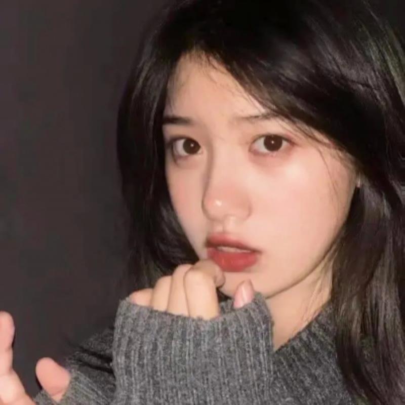 重庆美女陪玩金融师闽贝影