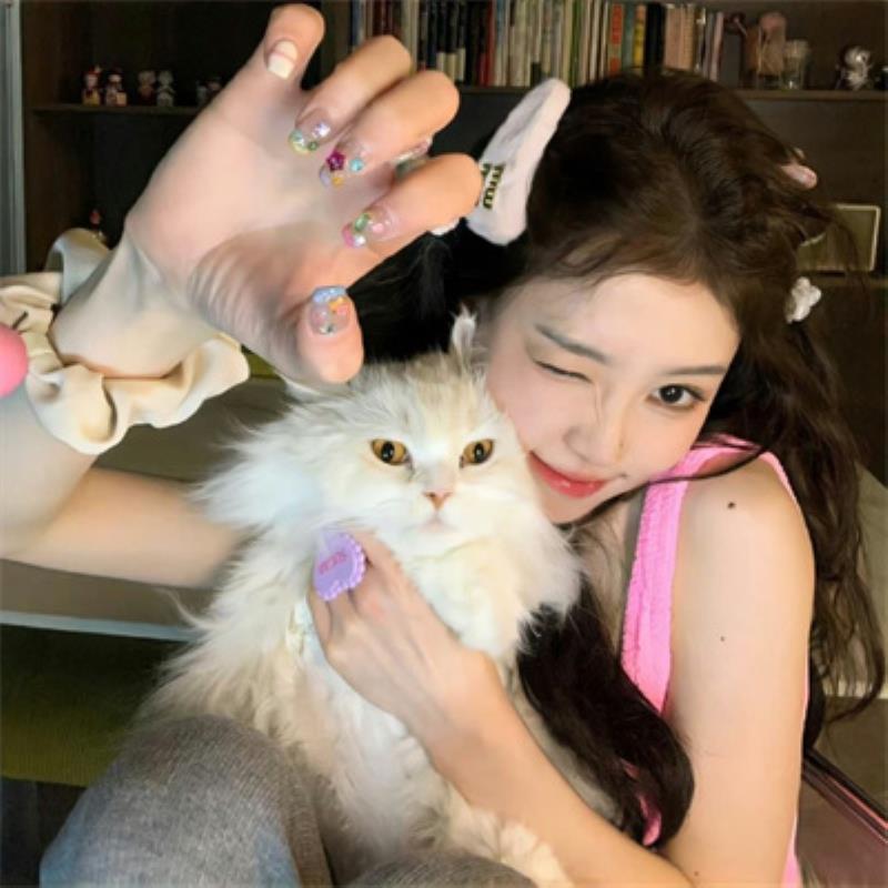 重庆结伴游玩后勤巢费妍