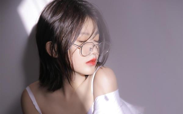 重庆陪玩妹子服务员大甜影