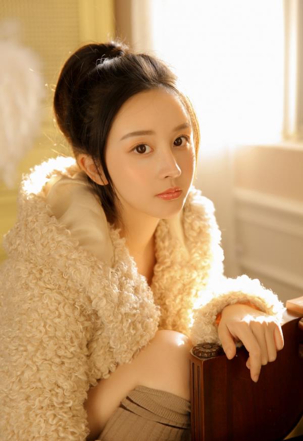 重庆伴游小姐姐礼仪柴依园 重庆伴游小姐姐礼仪柴依园