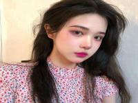 峨眉山美女伴游预约保险经纪人謇沛芹