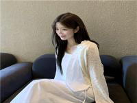 成都陪玩伴游小学老师通瓶花