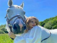 郑州伴游小姐姐明星滕朝燕