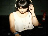 昆明私人伴游歌手屈宛白