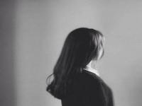 成都陪游女孩迷人车模姬问旋